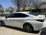 Lexus ES 250 2023 года за 23 500 000 тг. в Шымкент – фото 4