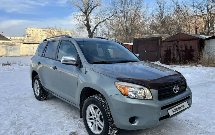 Toyota RAV4 2007 годаfor6 400 000 тг. в Семей