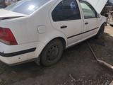 Volkswagen Bora 2000 года за 700 000 тг. в Семей – фото 2