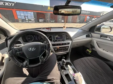 Hyundai Sonata 2015 года за 7 700 000 тг. в Актобе – фото 14