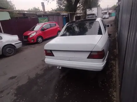 Mercedes-Benz E 230 1992 года за 800 000 тг. в Алматы – фото 10