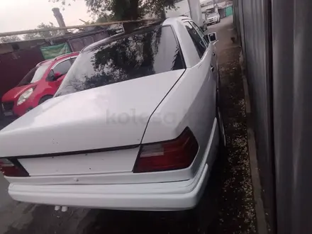 Mercedes-Benz E 230 1992 года за 800 000 тг. в Алматы – фото 11