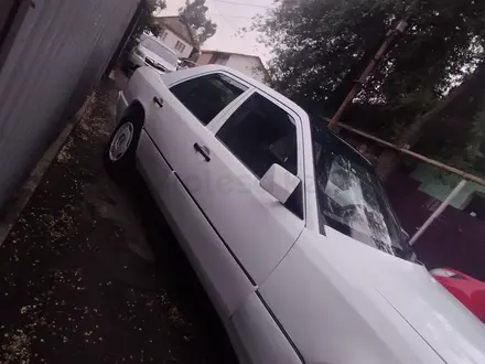 Mercedes-Benz E 230 1992 года за 800 000 тг. в Алматы – фото 13