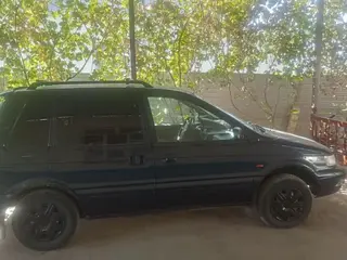 Mitsubishi Space Runner, 1993