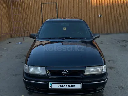 Opel Vectra 1994 года за 600 000 тг. в Шымкент