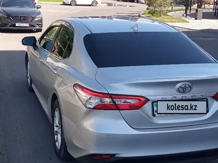 Toyota Camry 2018 года за 12 700 000 тг. в Алматы – фото 3