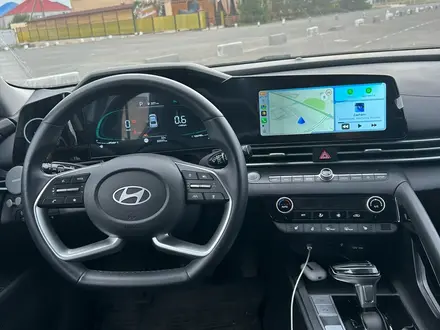 Hyundai Elantra 2023 года за 8 300 000 тг. в Уральск – фото 8
