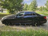 Mercedes-Benz E 200 2014 года за 11 000 000 тг. в Петропавловск – фото 3