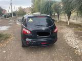 Nissan Qashqai 2011 года за 5 500 000 тг. в Уральск – фото 2