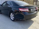 Toyota Camry 2010 года за 6 900 000 тг. в Атырау – фото 2