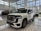 Toyota Land Cruiser Premium+ 2025 года за 76 690 000 тг. в Атырау