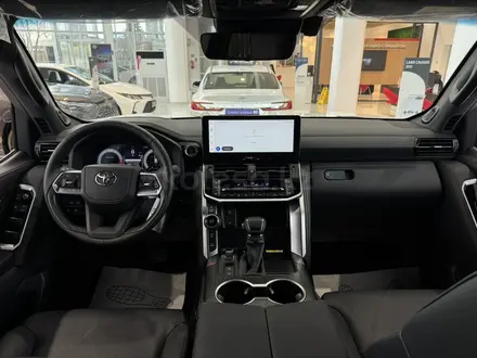 Toyota Land Cruiser Premium+ 2025 года за 76 690 000 тг. в Атырау – фото 11