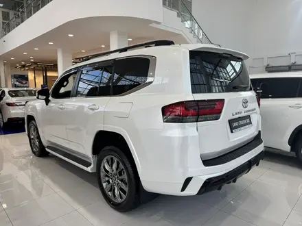 Toyota Land Cruiser Premium+ 2025 года за 76 690 000 тг. в Атырау – фото 6