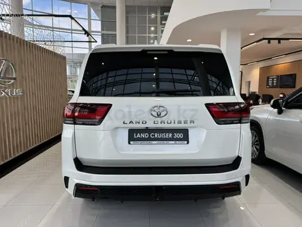 Toyota Land Cruiser Premium+ 2025 года за 76 690 000 тг. в Атырау – фото 5