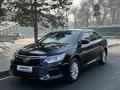 Toyota Camry 2015 года за 10 800 000 тг. в Алматы – фото 2