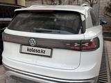 Volkswagen ID.6 2023 года за 15 500 000 тг. в Алматы – фото 2