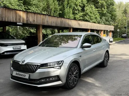 Skoda Superb 2020 года за 13 700 000 тг. в Алматы – фото 2