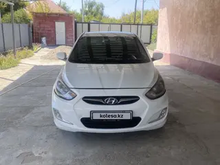 Hyundai Accent, 2012