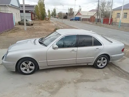 Mercedes-Benz E 240 2001 года за 3 500 000 тг. в Кызылорда – фото 2