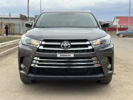 Toyota Highlander 2016 года за 11 000 000 тг. в Уральск