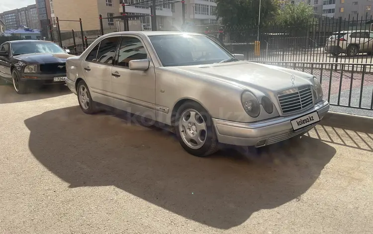 Mercedes-Benz E 320 1996 годаfor1 800 000 тг. в Астана