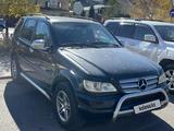 Mercedes-Benz ML 320 2001 года за 2 900 000 тг. в Астана – фото 2