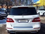 Mercedes-Benz ML 400 2014 года за 18 500 000 тг. в Алматы – фото 2