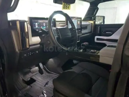 GMC Hummer EV 2024 года за 64 000 000 тг. в Алматы – фото 18