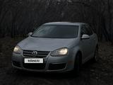 Volkswagen Jetta 2005 годаүшін3 390 000 тг. в Жезказган