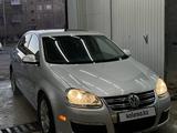 Volkswagen Jetta 2005 года за 3 000 000 тг. в Жезказган – фото 2