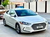 Hyundai Elantra 2018 годаүшін8 200 000 тг. в Алматы