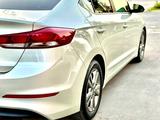 Hyundai Elantra 2018 года за 8 200 000 тг. в Алматы – фото 5