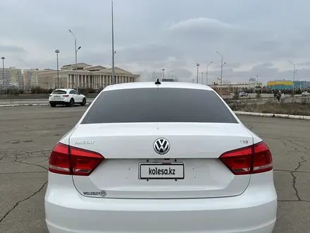 Volkswagen Passat 2015 года за 5 500 000 тг. в Уральск – фото 3