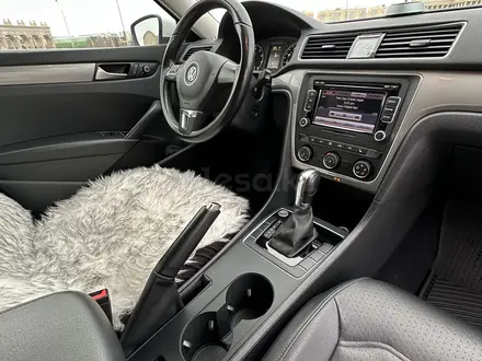Volkswagen Passat 2015 года за 5 500 000 тг. в Уральск – фото 6