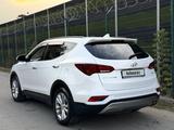 Hyundai Santa Fe 2017 годаүшін9 100 000 тг. в Алматы – фото 2
