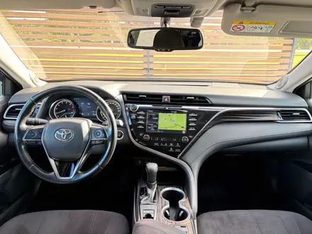 Toyota Camry Luxe 2019 года за 14 190 000 тг. в Кокшетау – фото 16