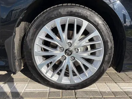 Toyota Camry Luxe 2019 года за 14 190 000 тг. в Кокшетау – фото 10