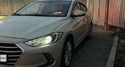 Hyundai Elantra 2017 года за 6 200 000 тг. в Астана – фото 2