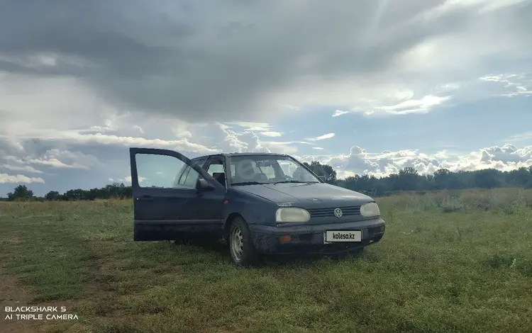 Volkswagen Golf 1994 года за 800 000 тг. в Актобе