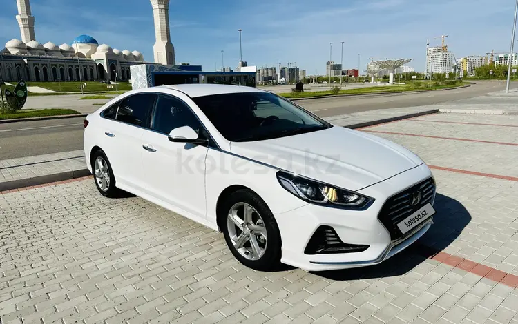 Hyundai Sonata 2019 года за 9 490 280 тг. в Астана