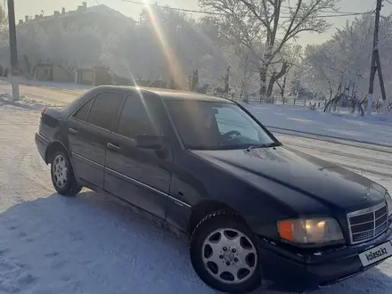 Mercedes-Benz C 200 1995 года за 1 500 000 тг. в Караганда – фото 2