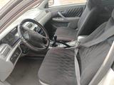 Toyota Camry 1998 годаүшін1 300 000 тг. в Актобе – фото 3