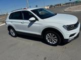 Volkswagen Tiguan 2017 года за 13 000 000 тг. в Атырау
