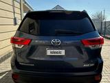 Toyota Highlander 2017 года за 12 500 000 тг. в Уральск – фото 5