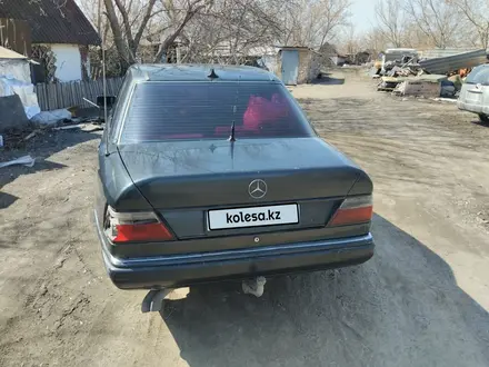 Mercedes-Benz E 260 1991 года за 850 000 тг. в Астана – фото 3