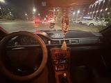 Mercedes-Benz E 220 1994 года за 1 300 000 тг. в Астана
