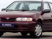 Стекло фары Nissan Almera N15 за 5 000 тг. в Актобе