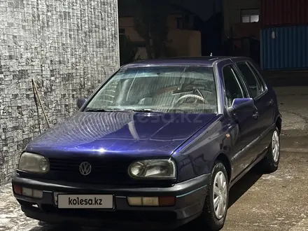 Volkswagen Golf 1996 года за 1 850 000 тг. в Шымкент – фото 2