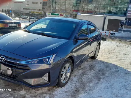 Hyundai Elantra 2019 года за 8 800 000 тг. в Астана