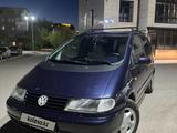 Volkswagen Sharan 1996 годаүшін2 700 000 тг. в Караганда – фото 2